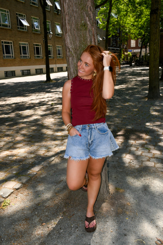 Studs top bordeaux