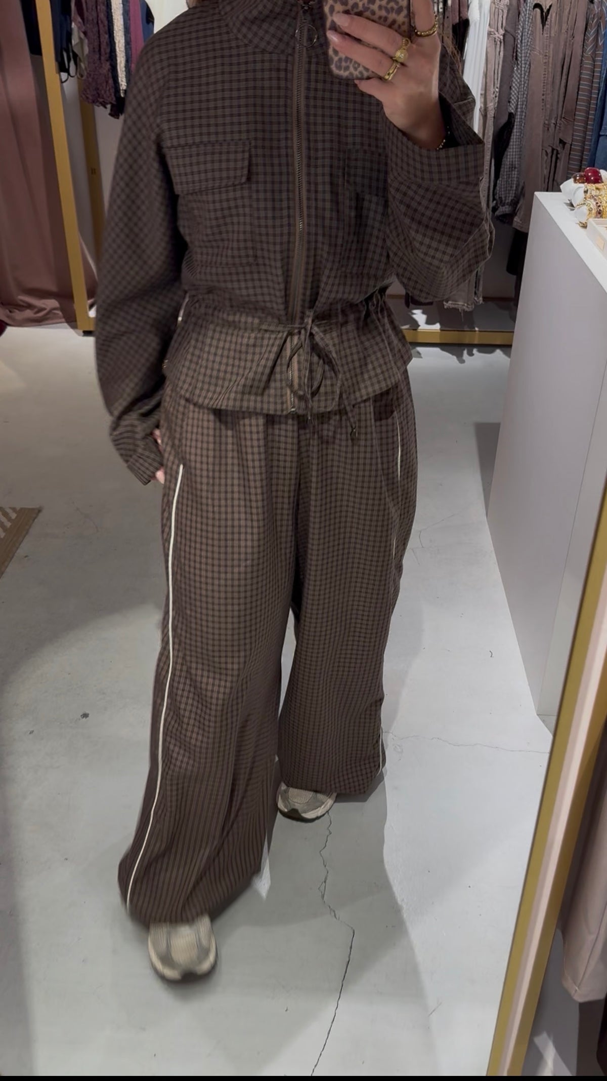 Elodie pants check