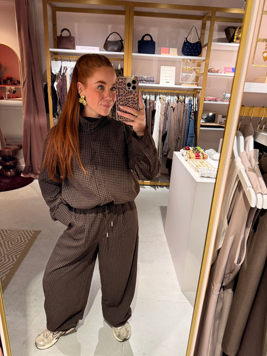 Cropped blouse check brown