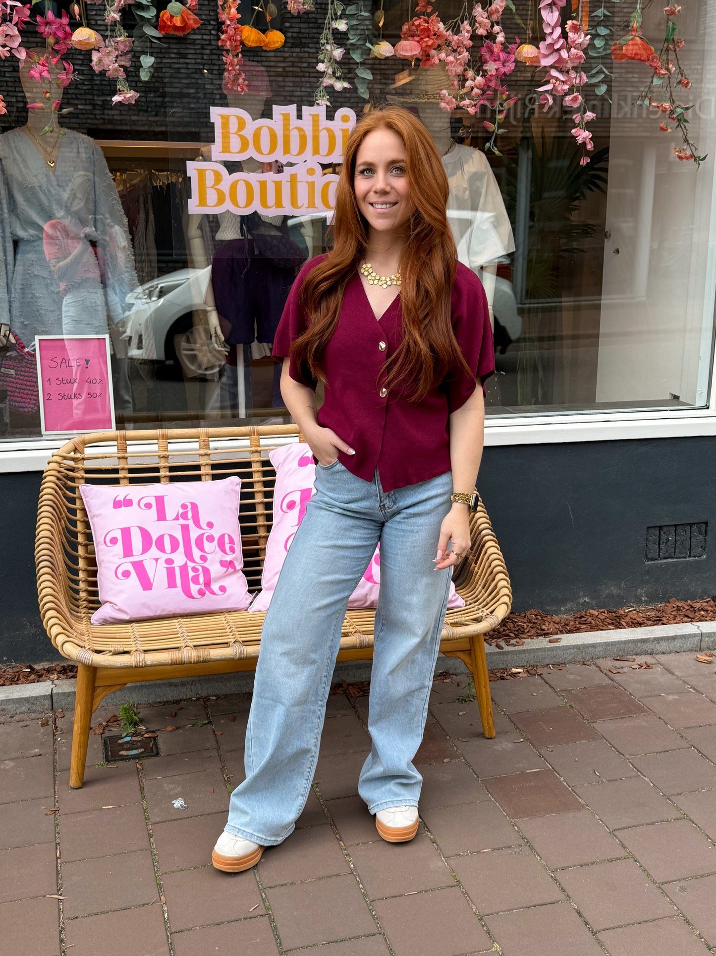 Top Julie Bordeaux