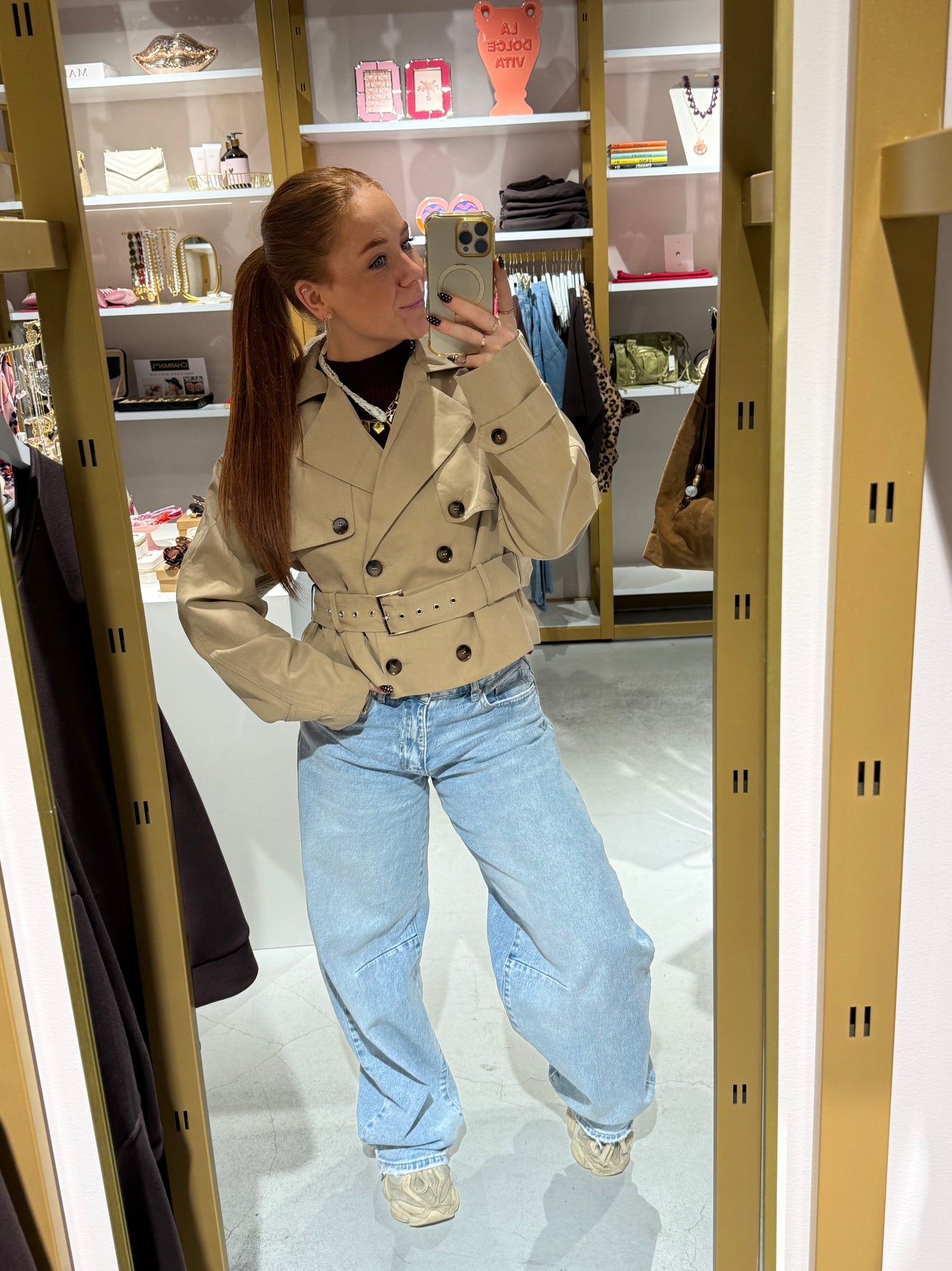 Cropped trenchcoat