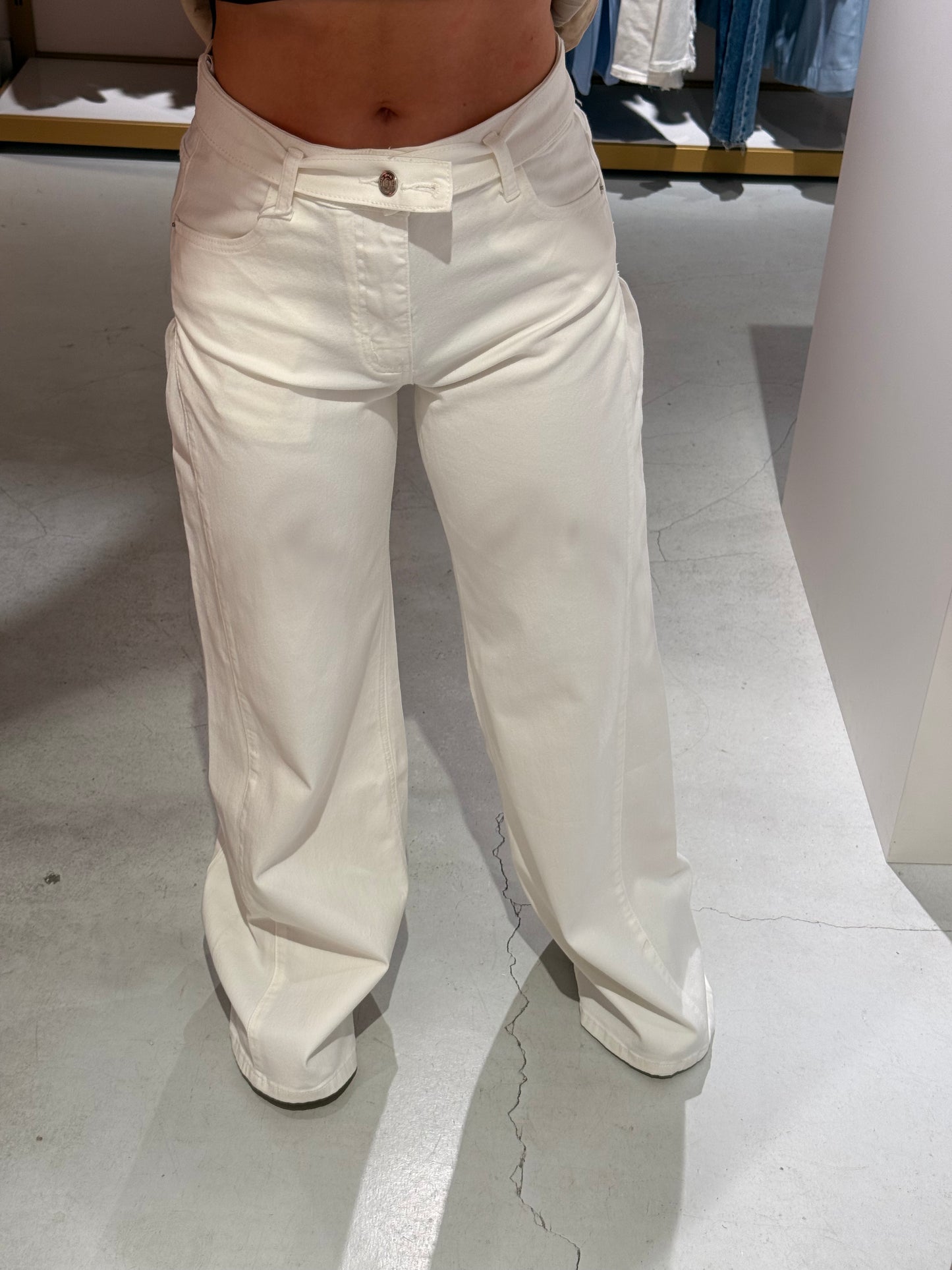 Wide leg jeans wit