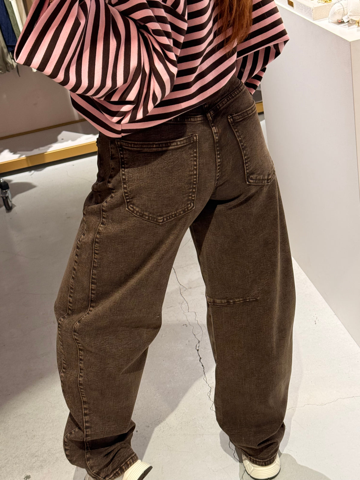Barrel jeans dark brown