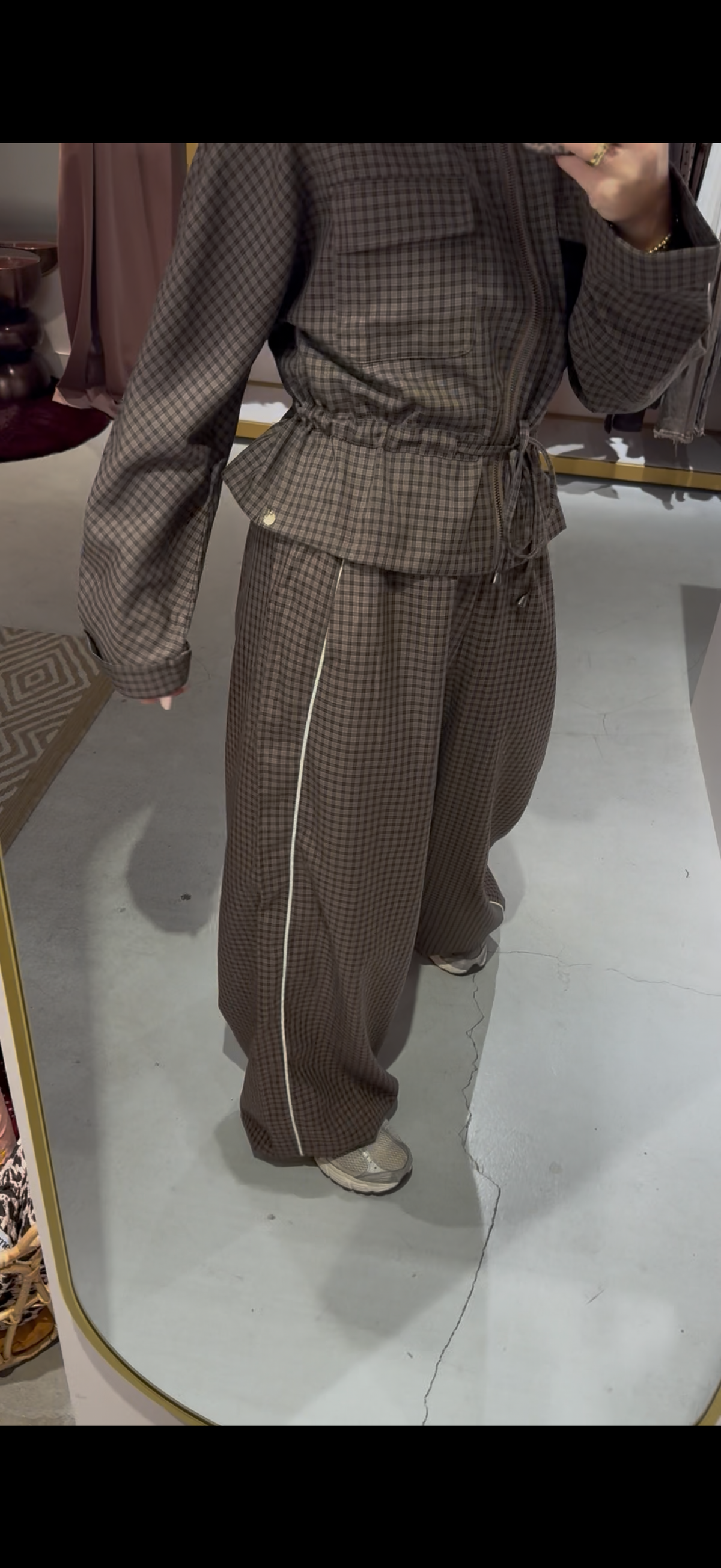 Elodie pants check