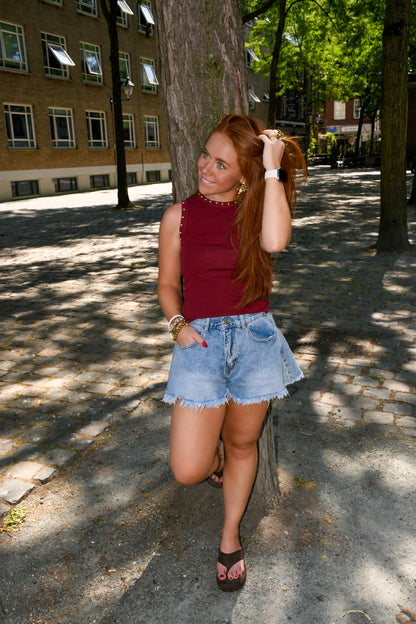 Studs top bordeaux