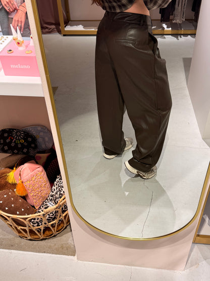 Straight leather pants brown
