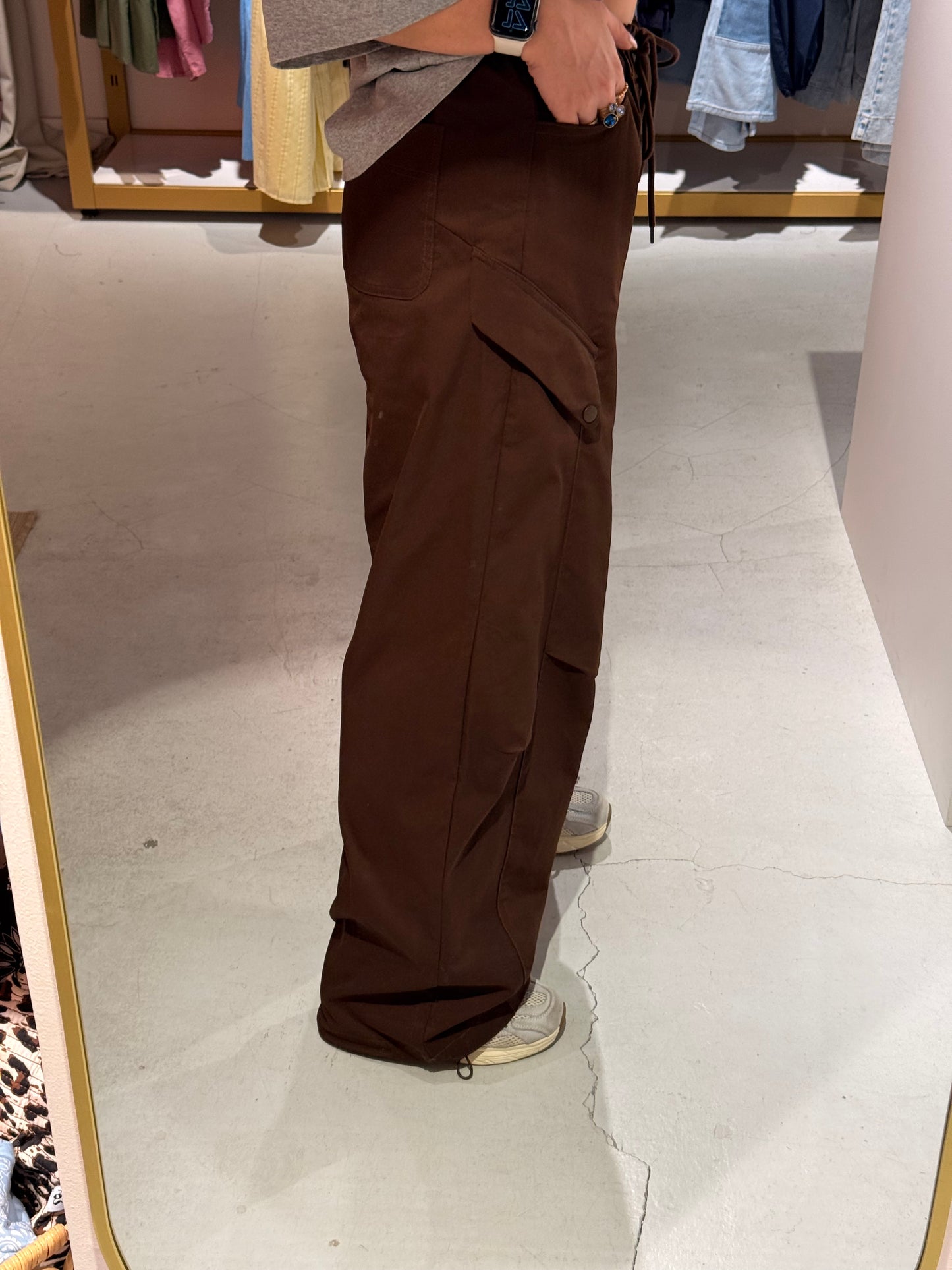 Balloon cargo pants brown