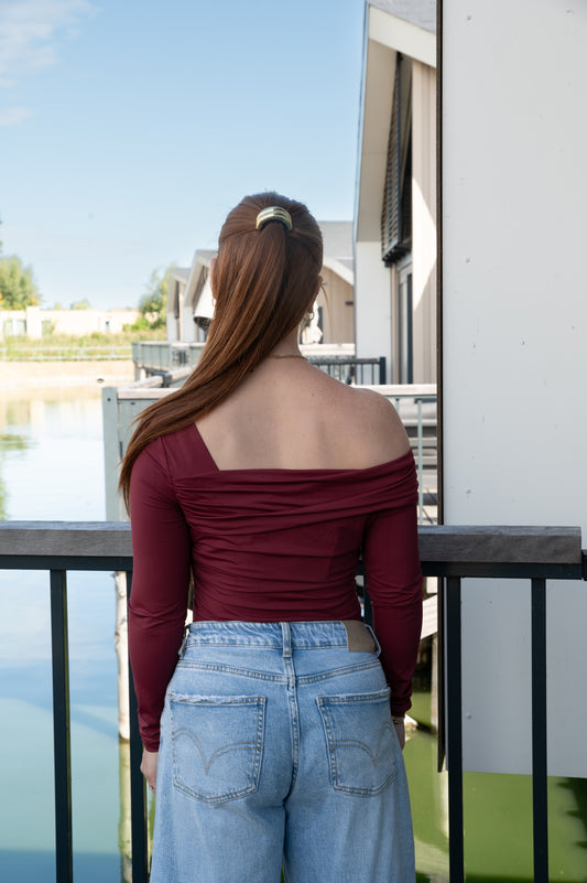 One shoulder bordeaux body