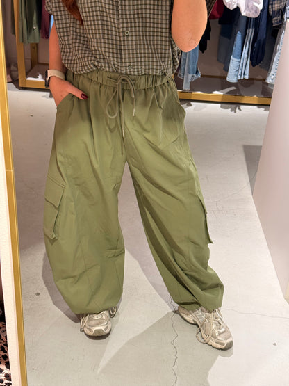 Cargo pants green