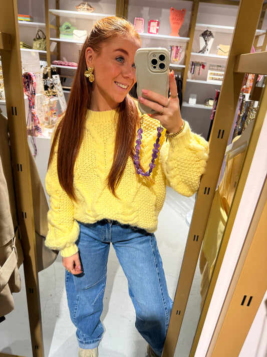 Cable knit yellow