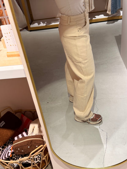 Balloon jeans pockets off white