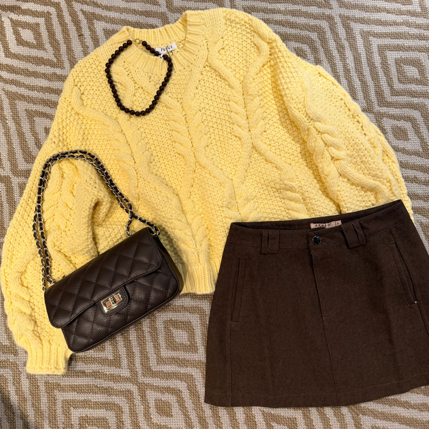 Cable knit yellow