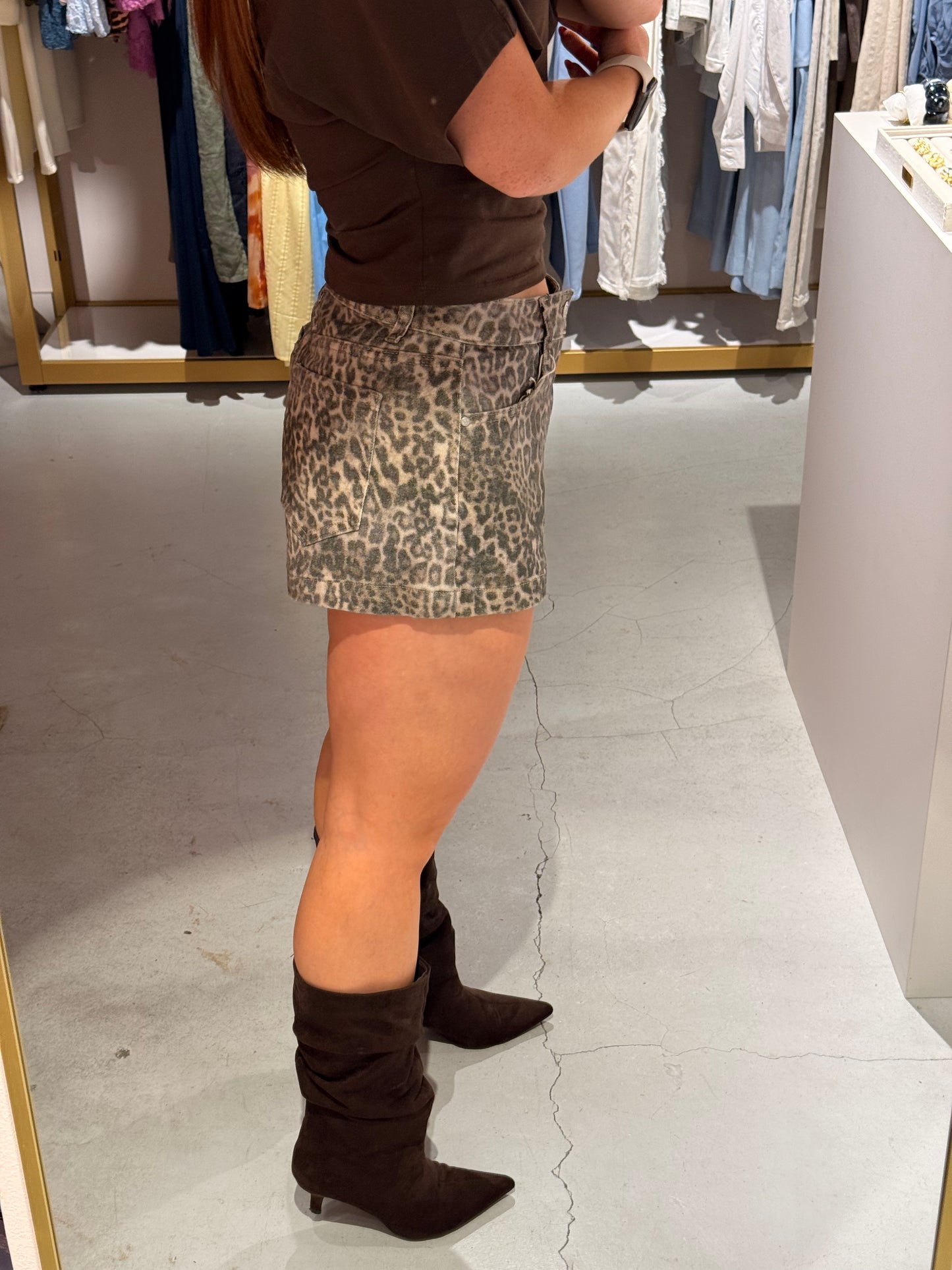Leopard short