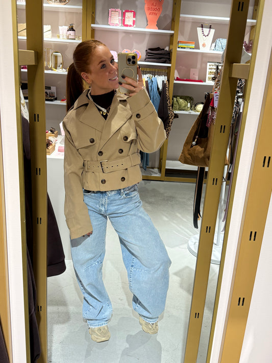 Cropped trenchcoat