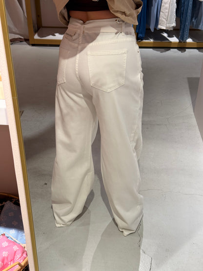 Wide leg jeans wit