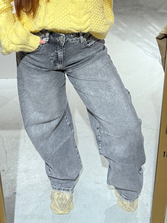 Grey washed barrel jeans