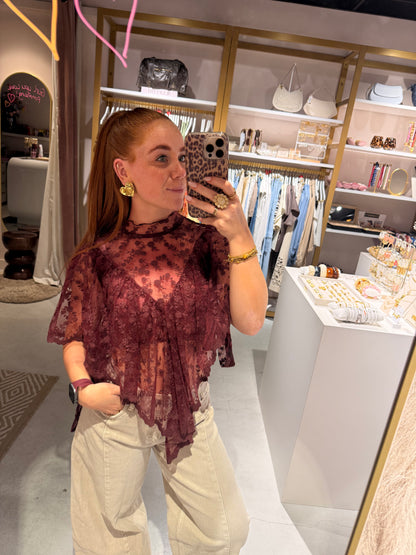 Sierra lace top bordeaux