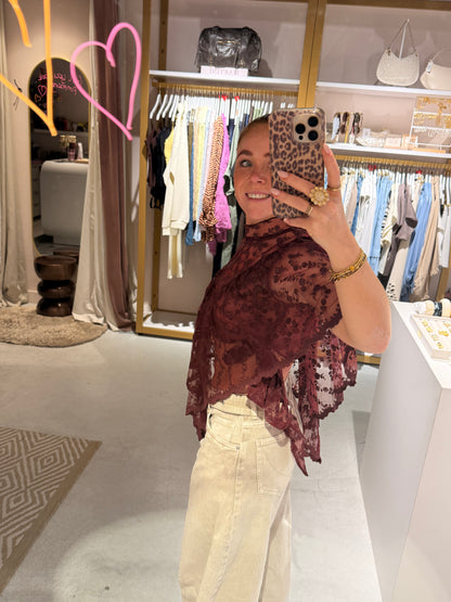 Sierra lace top bordeaux