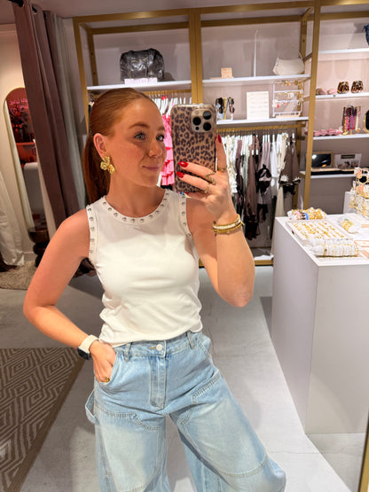 Studs top wit