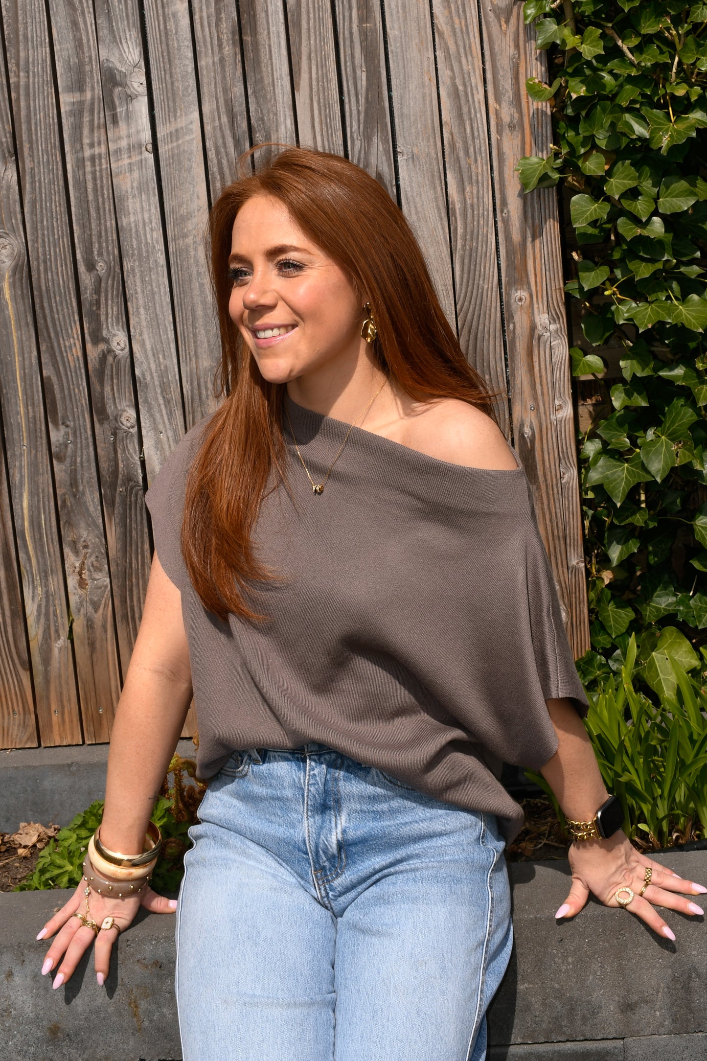 Gebreide one shoulder top taupe
