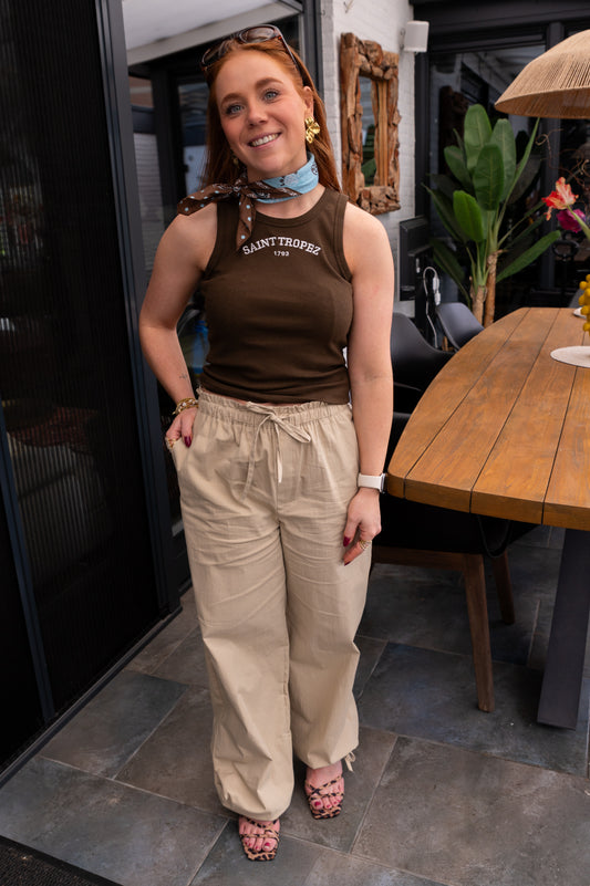 Bow leg pants beige