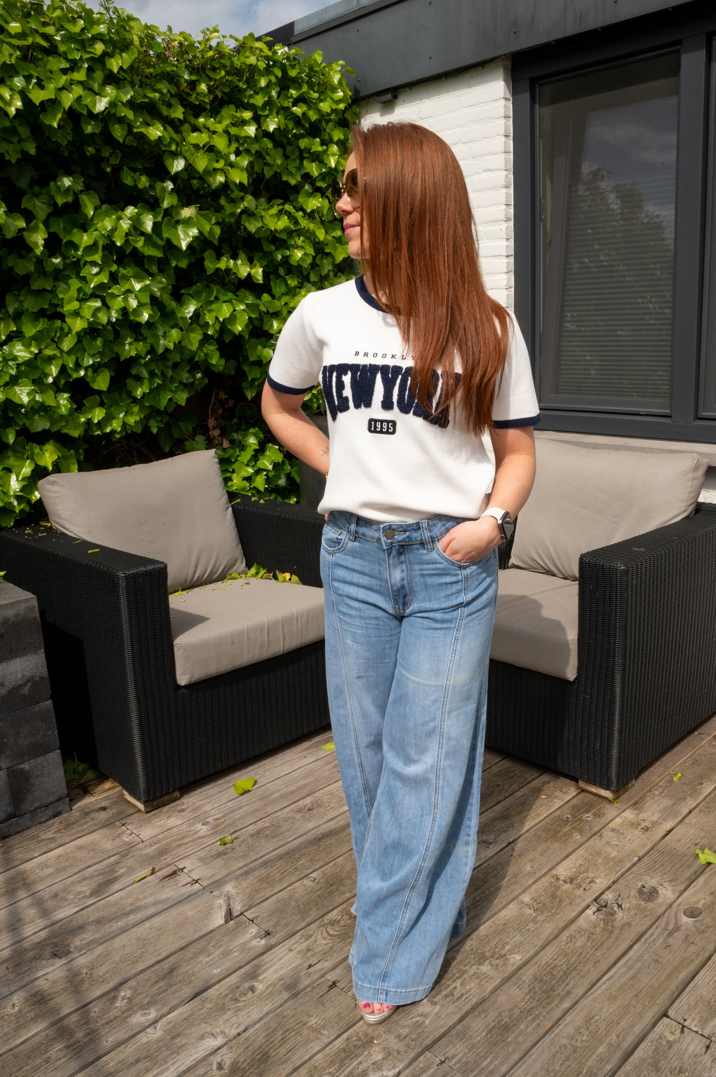 Wide leg jeans contour