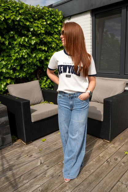 Wide leg jeans contour